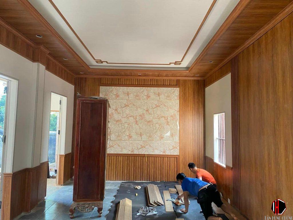 Báo giá Tấm nhựa giả gỗ ốp tường, ốp trần đẹp giá rẻ - Phân loại và Ứng dụng tấm nhựa vân gỗ 16 nhua op tuong gia go 2
