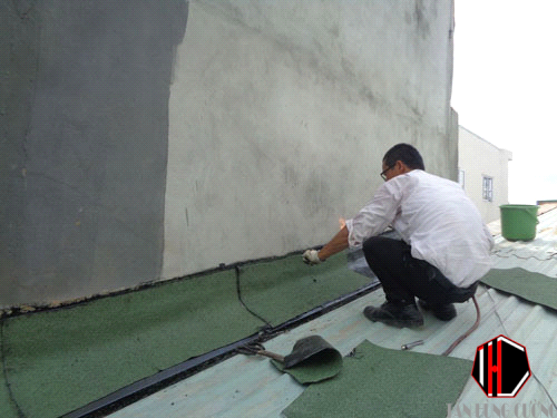 Thợ sửa chữa mái tôn dột | Thay mái tôn cũ Hỏng | Báo giá dịch vụ thi công chống dột mái tôn tại Hà Nội 3 cach xu ly chong tham khe ho giua mai ton